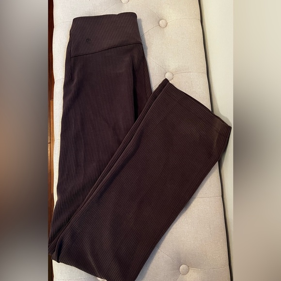 Lululemon Ribbed Softstreme Flared Pant
Regular - Picture 3 of 5